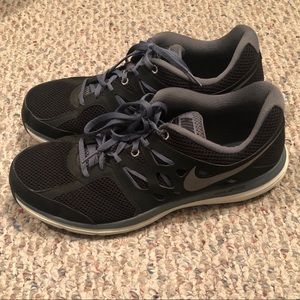 Men’s Nike tennis shoes